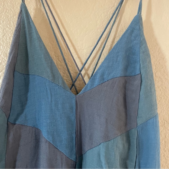 Silence + Noise UO Sheer V Neck Thin Strap Cami - Picture 3 of 8